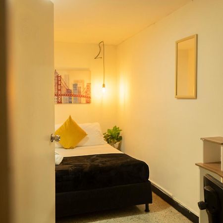 Africa House-Casa Hotel Laureles-La70 Μεντεγίν Εξωτερικό φωτογραφία