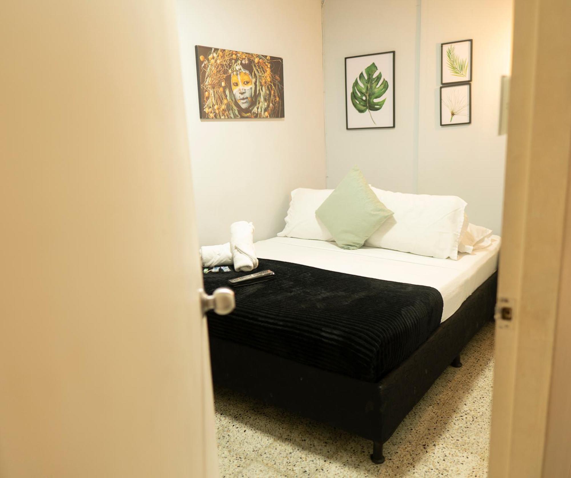 Africa House-Casa Hotel Laureles-La70 Μεντεγίν Εξωτερικό φωτογραφία