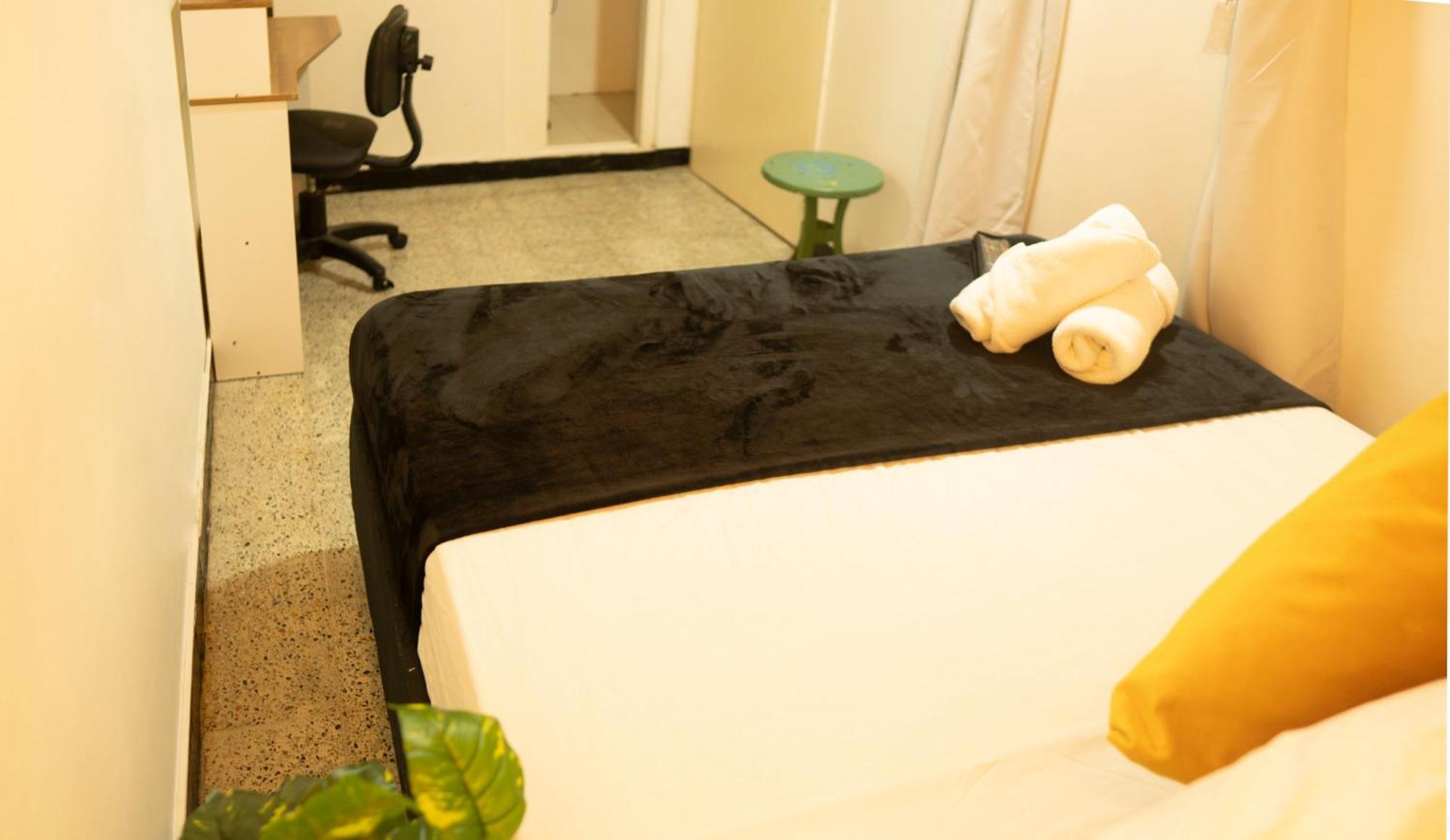 Africa House-Casa Hotel Laureles-La70 Μεντεγίν Εξωτερικό φωτογραφία