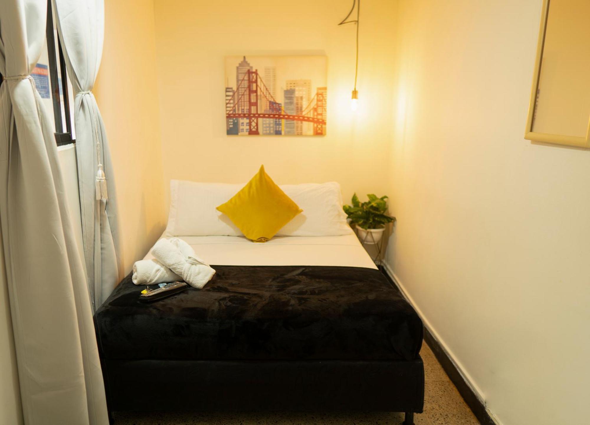 Africa House-Casa Hotel Laureles-La70 Μεντεγίν Εξωτερικό φωτογραφία