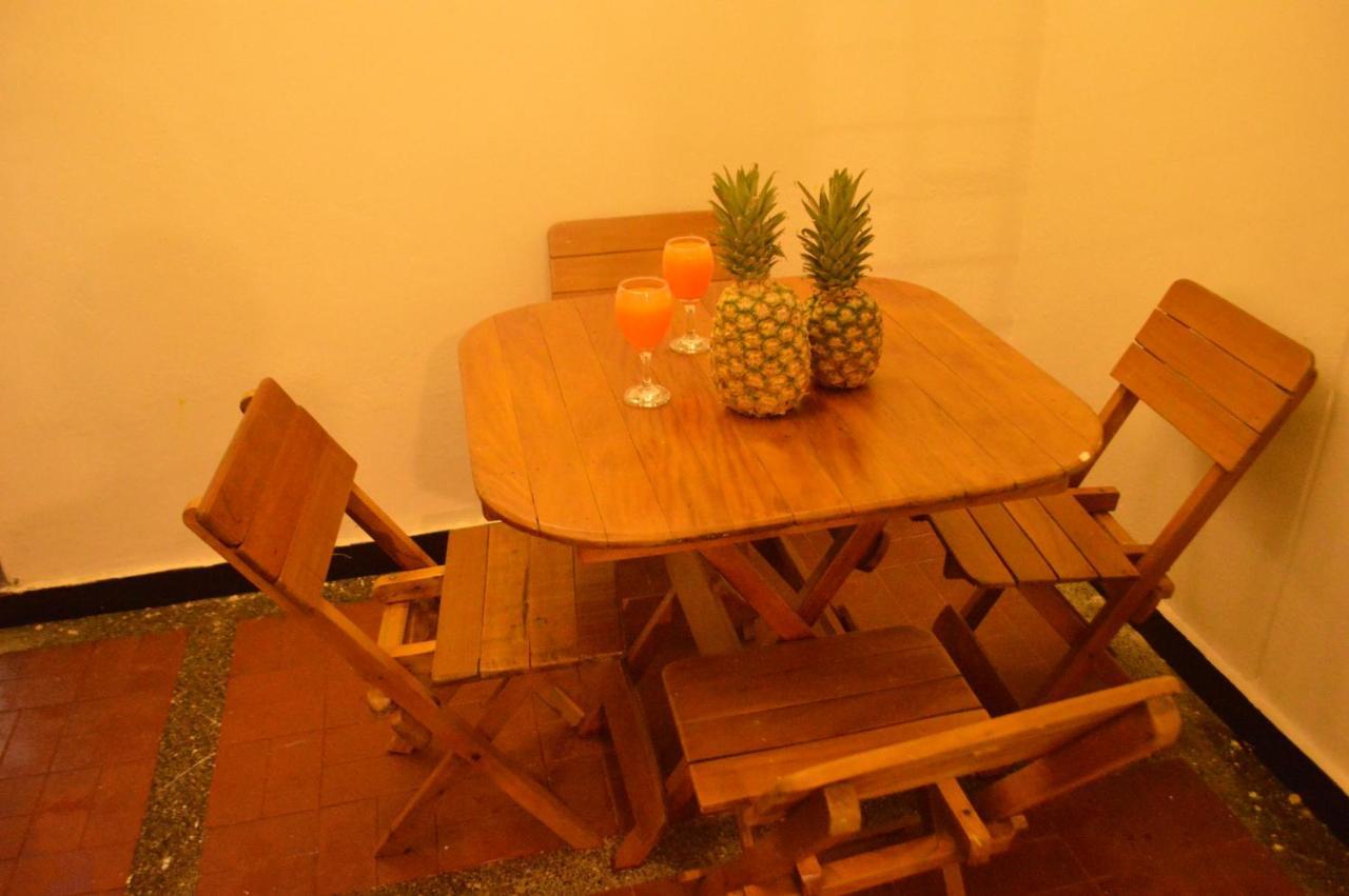 Africa House-Casa Hotel Laureles-La70 Μεντεγίν Εξωτερικό φωτογραφία